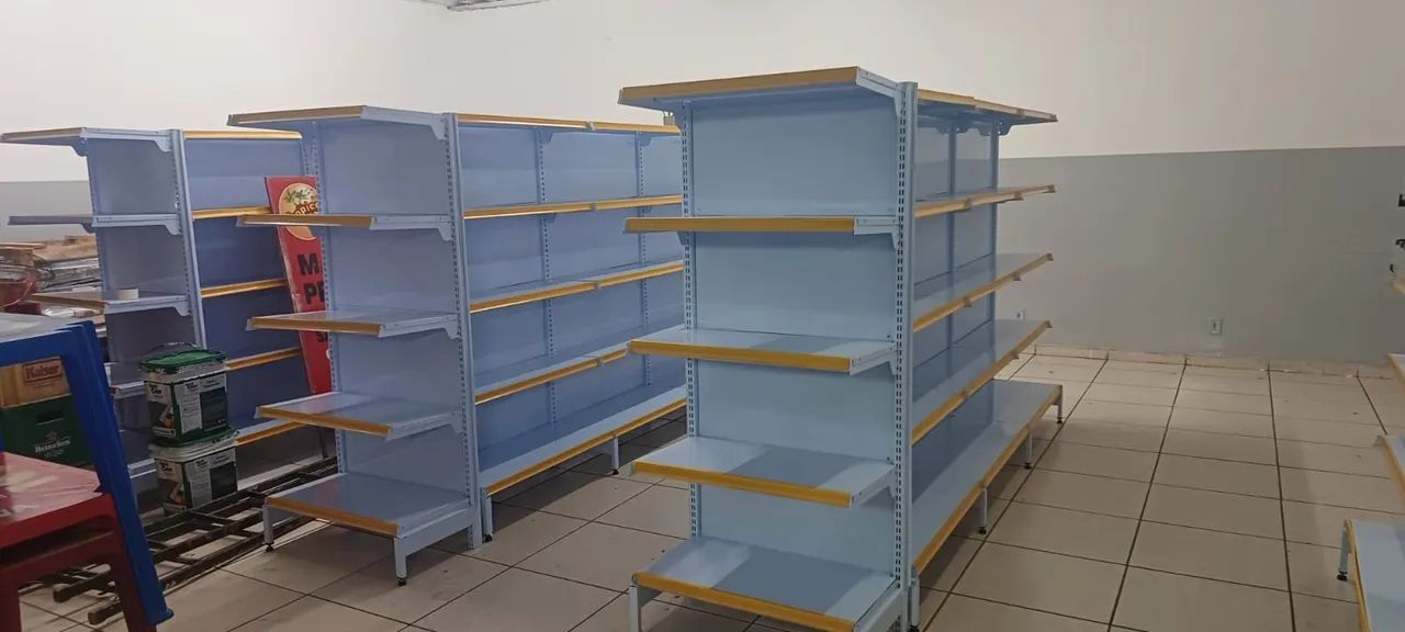 Prateleiras de aço para comércio