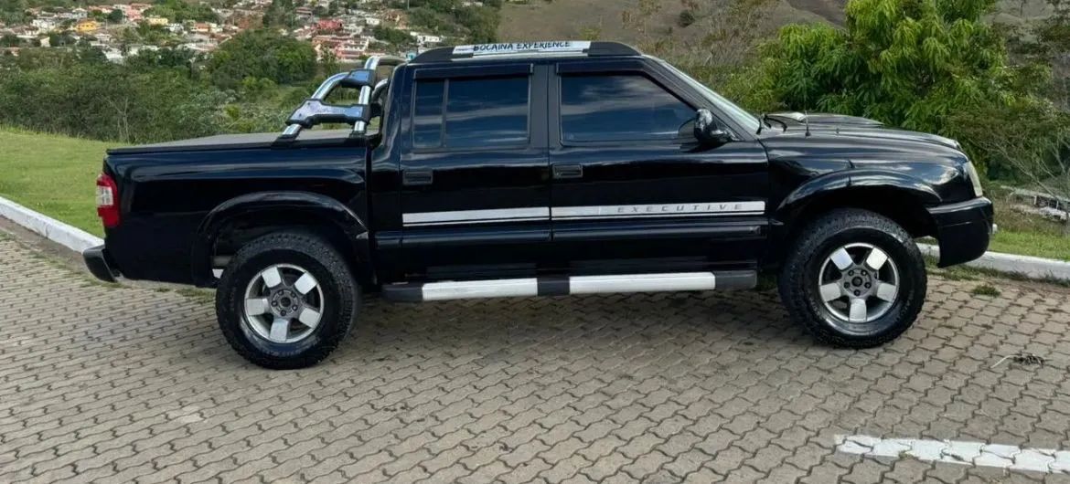 Chevrolet S10 Pick-up Exec. 2.8 4X2 CD TB Int.dies 2011 - Foto 3