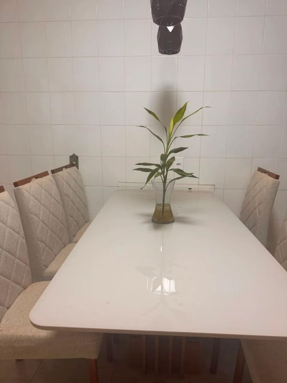 Mesa de jantar semi nova