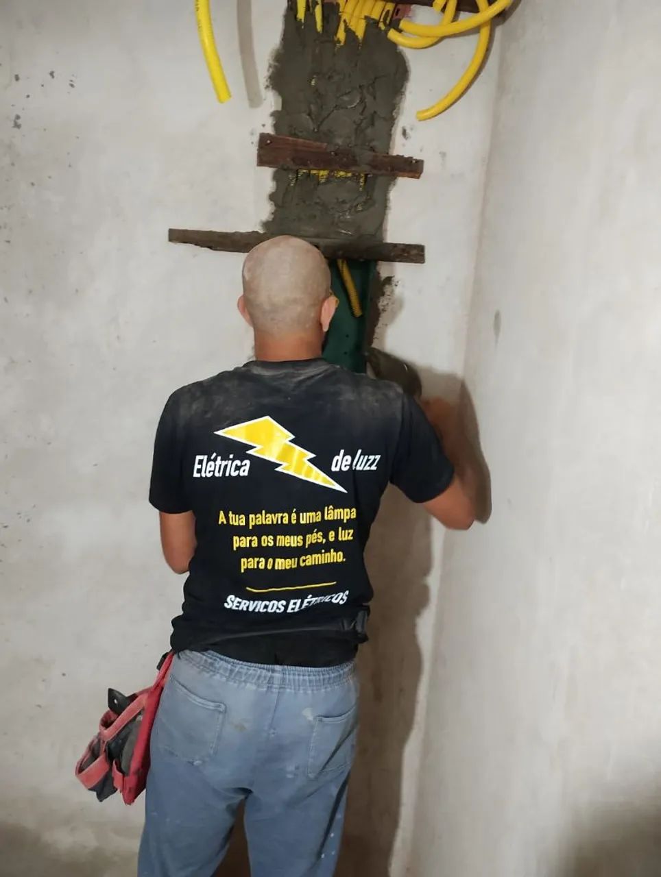 Serviços elétricos 