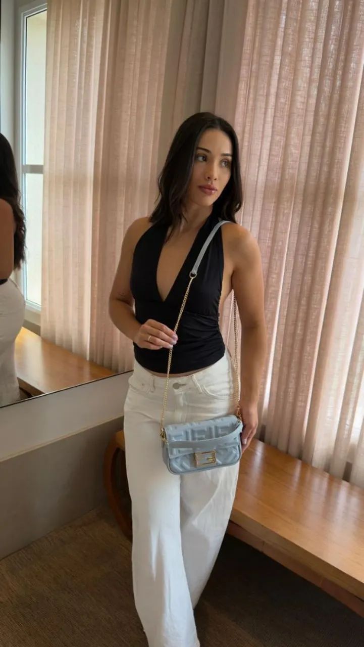 Bolsa Estilo Fendi Baguette Mini Premium - Elegante, Compacta e Sofisticada - Foto 4