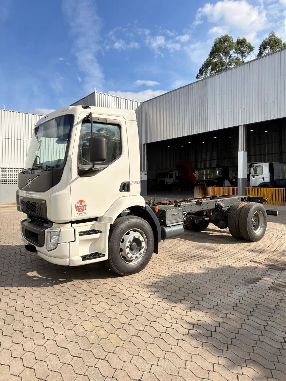 VOLVO VM 220 4X2R 2014 - Foto 2