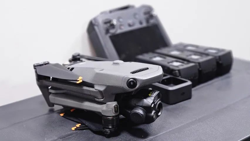 DJI Mavic 3 Enterprise - Foto 2