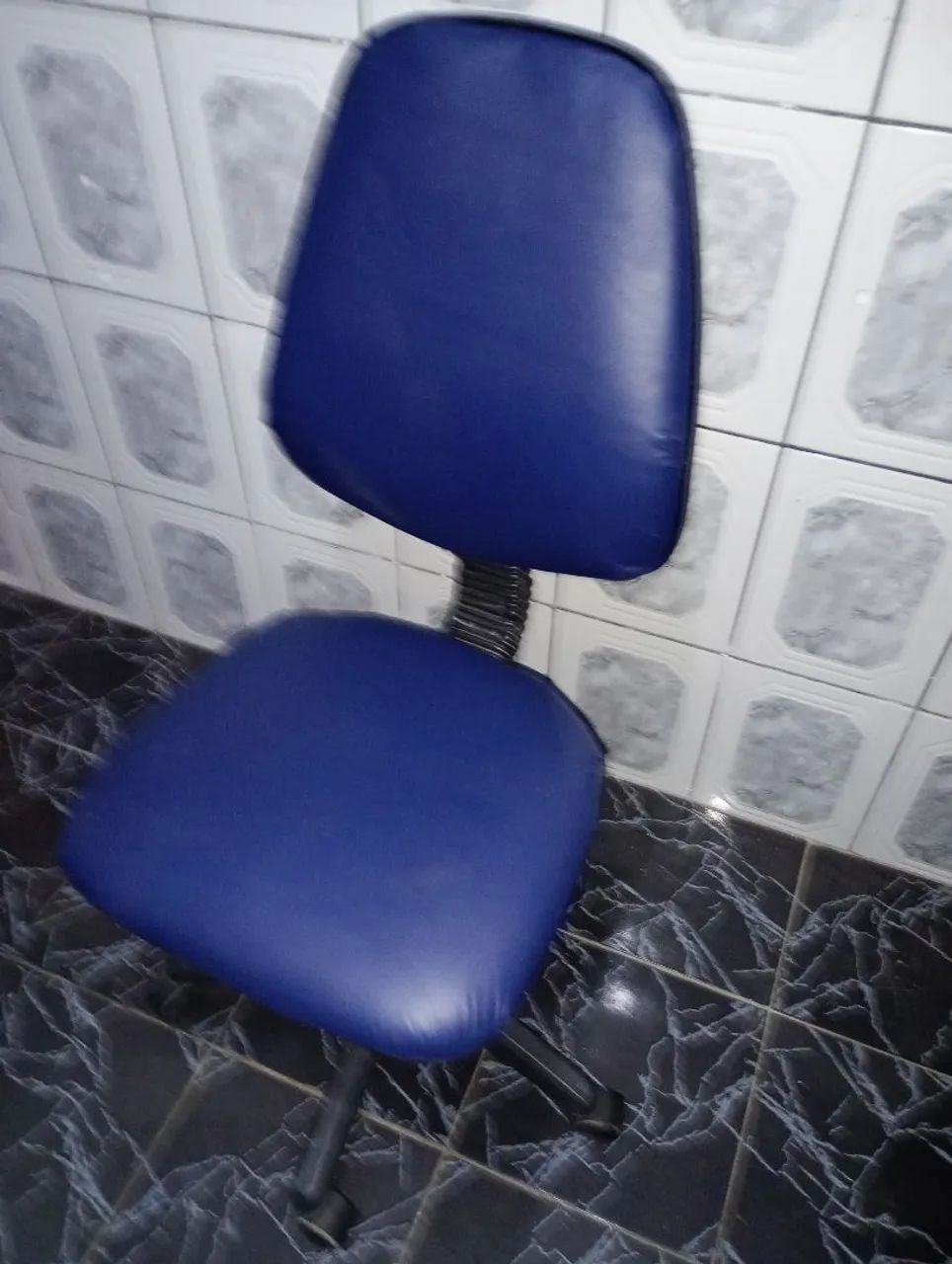 Cadeira de escritório azul