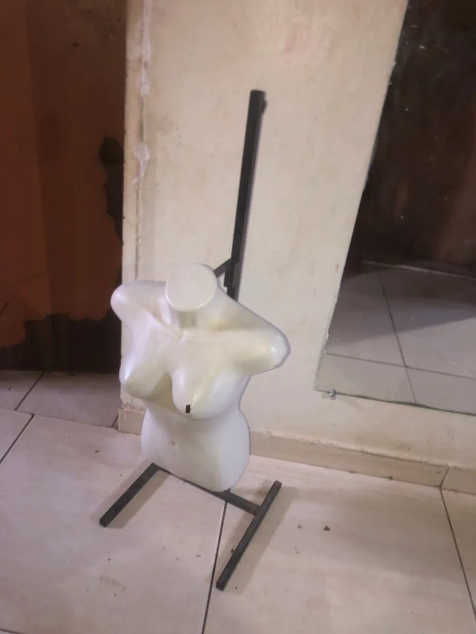 Vendo manequim feminino  - Foto 2
