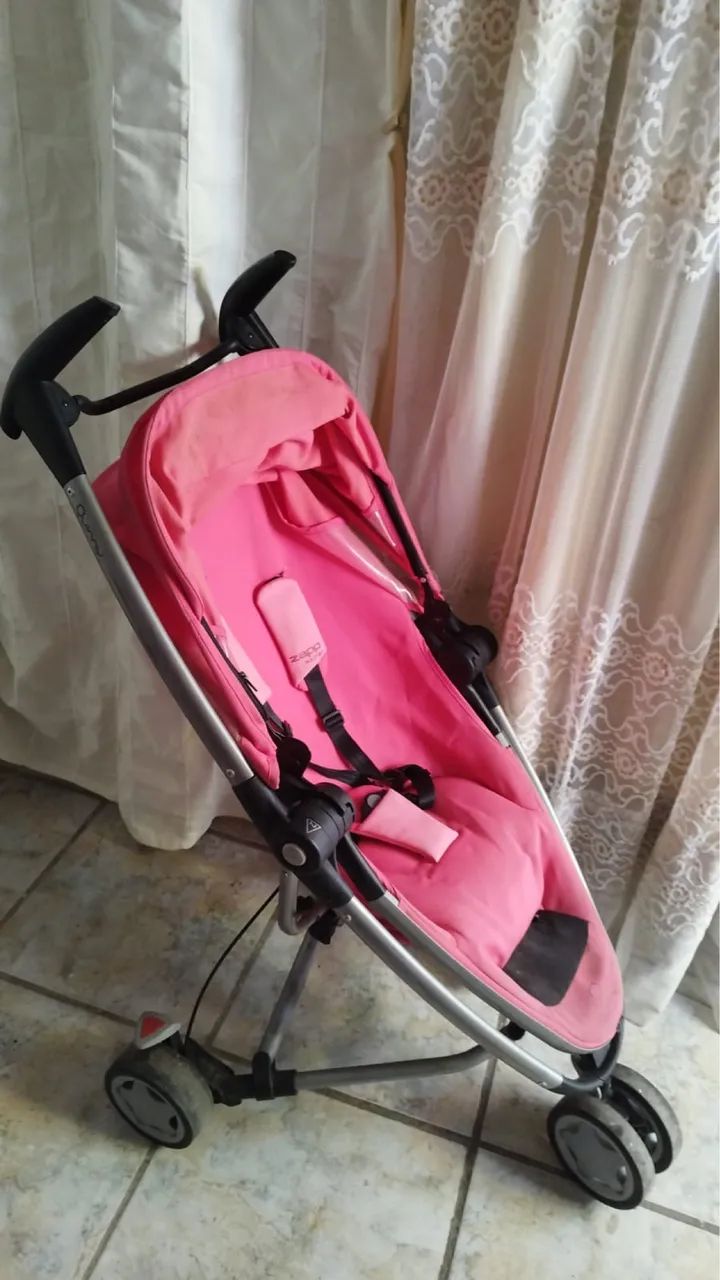 Carrinho de bebê rosa  - Foto 2