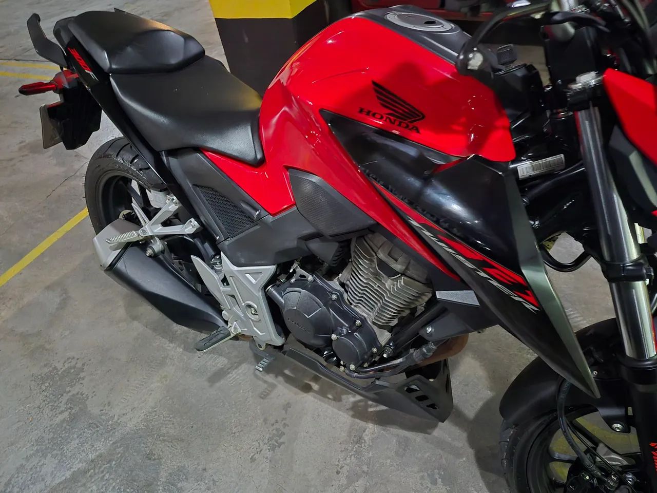 Honda Twitter 300F ABS  - Foto 2