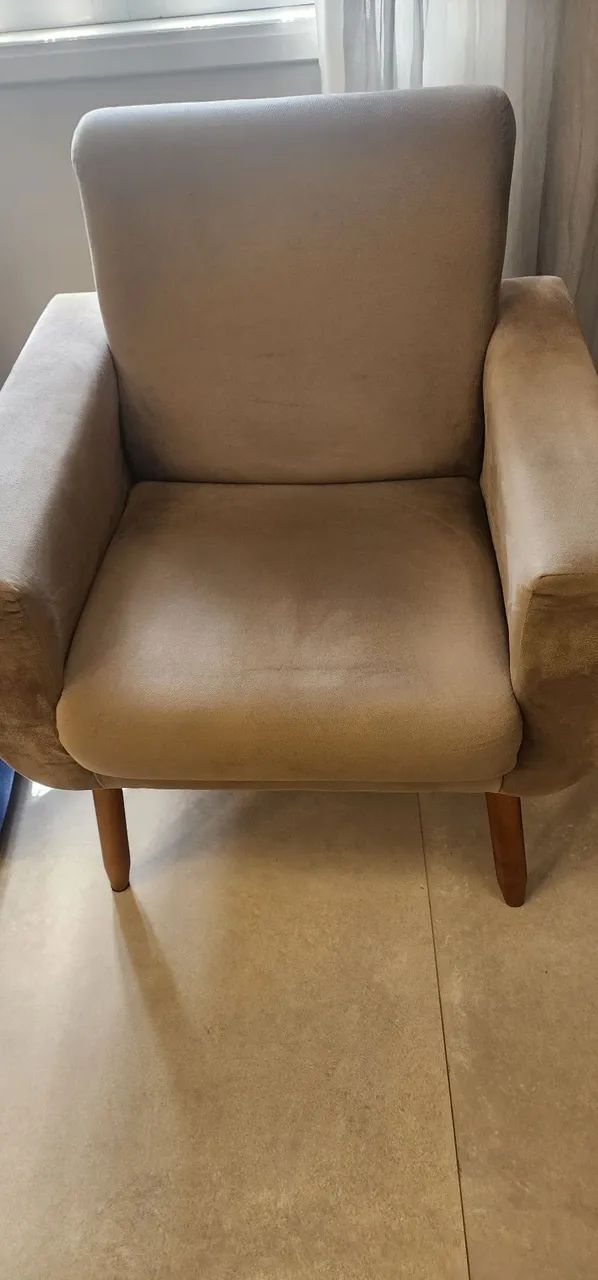 Vendo uma poltronas  e dois pufs  - Foto 3