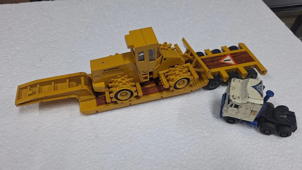 Prancha e trator Arpra,cavalo vai de brinde 