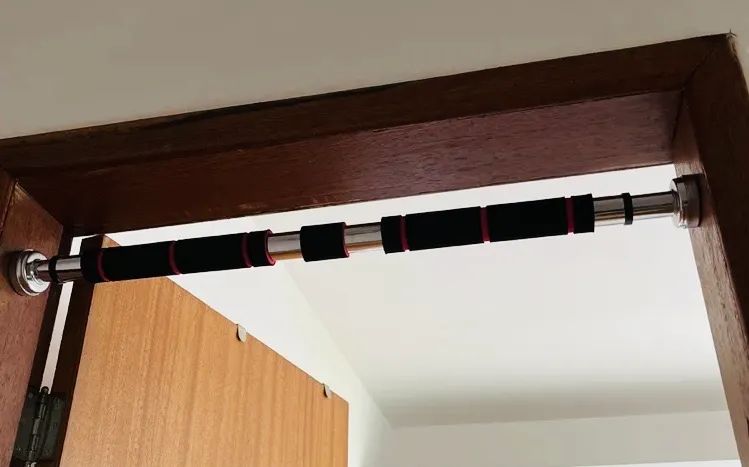 Barra fixa para porta