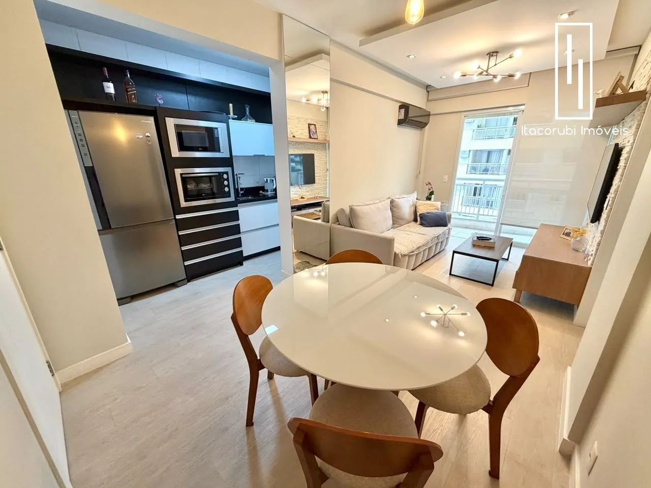 Apartamento de 2 dormitórios em condomínio clube