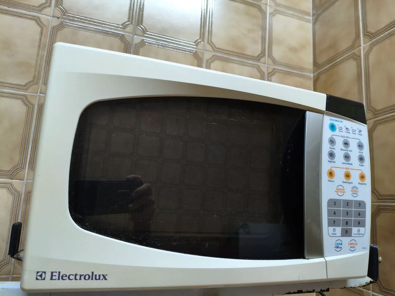 (Funciona perfeitamente) Microondas Electrolux 21L MEF28