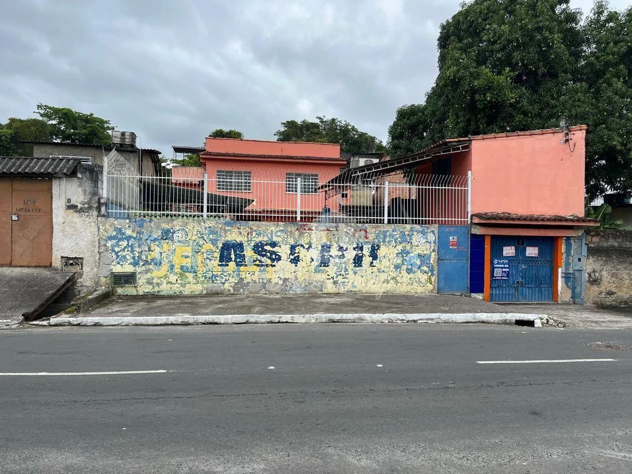 Prédio À Venda Em Uma Excelente Localização!!