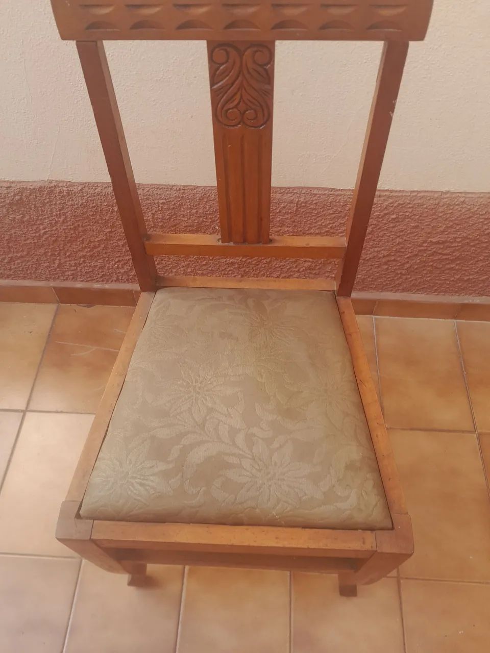 Cadeira Antiga  - Foto 4