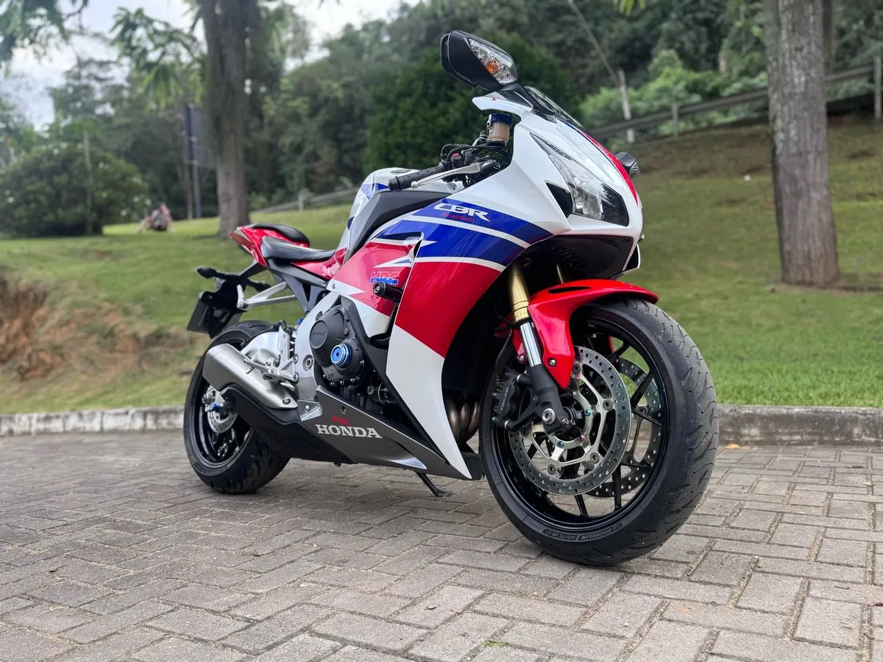 CBR 1000 fireblade  OPORTUNIDADE!! - Foto 2