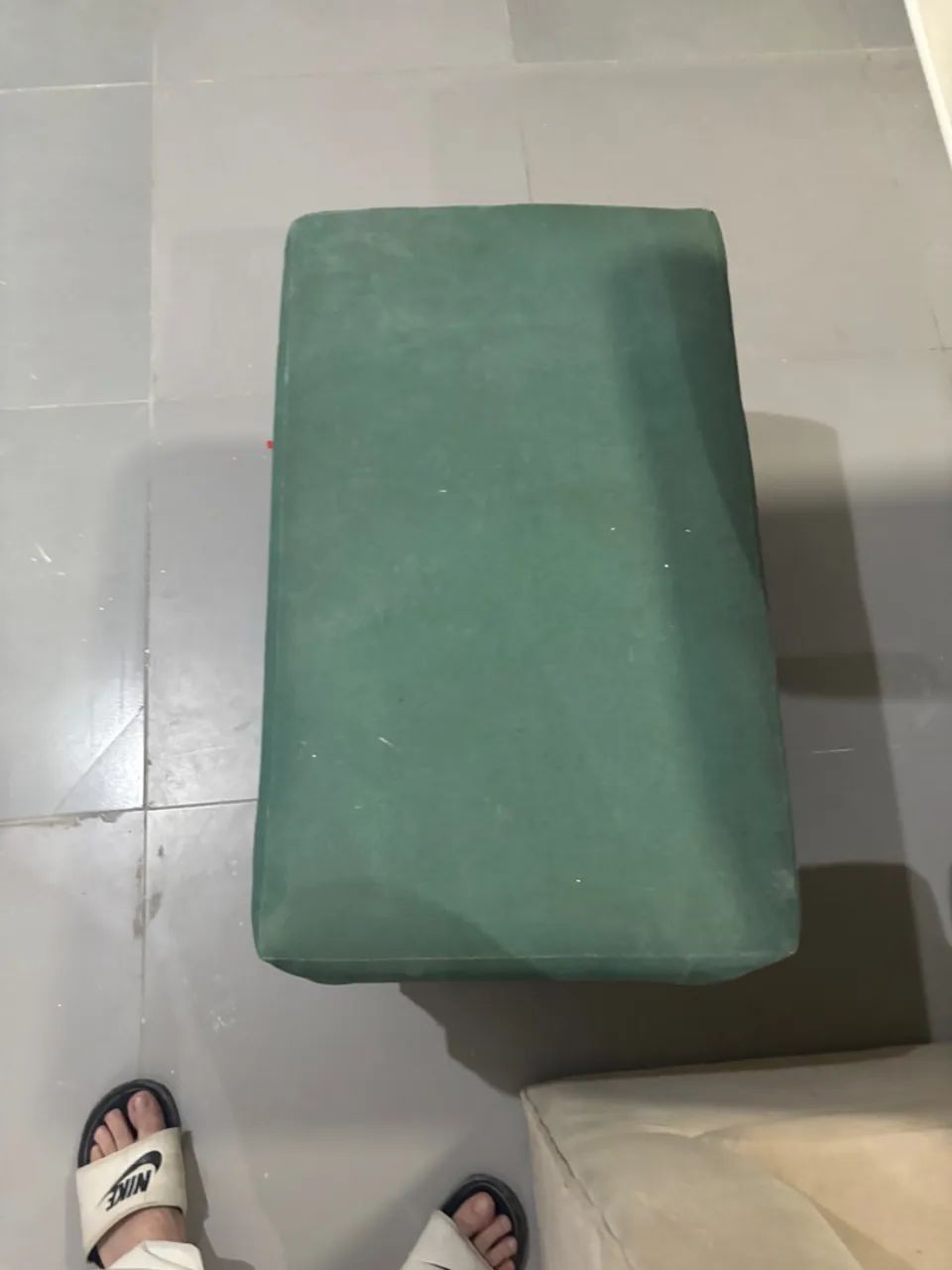 Doação cama, sofá e puf - Foto 4