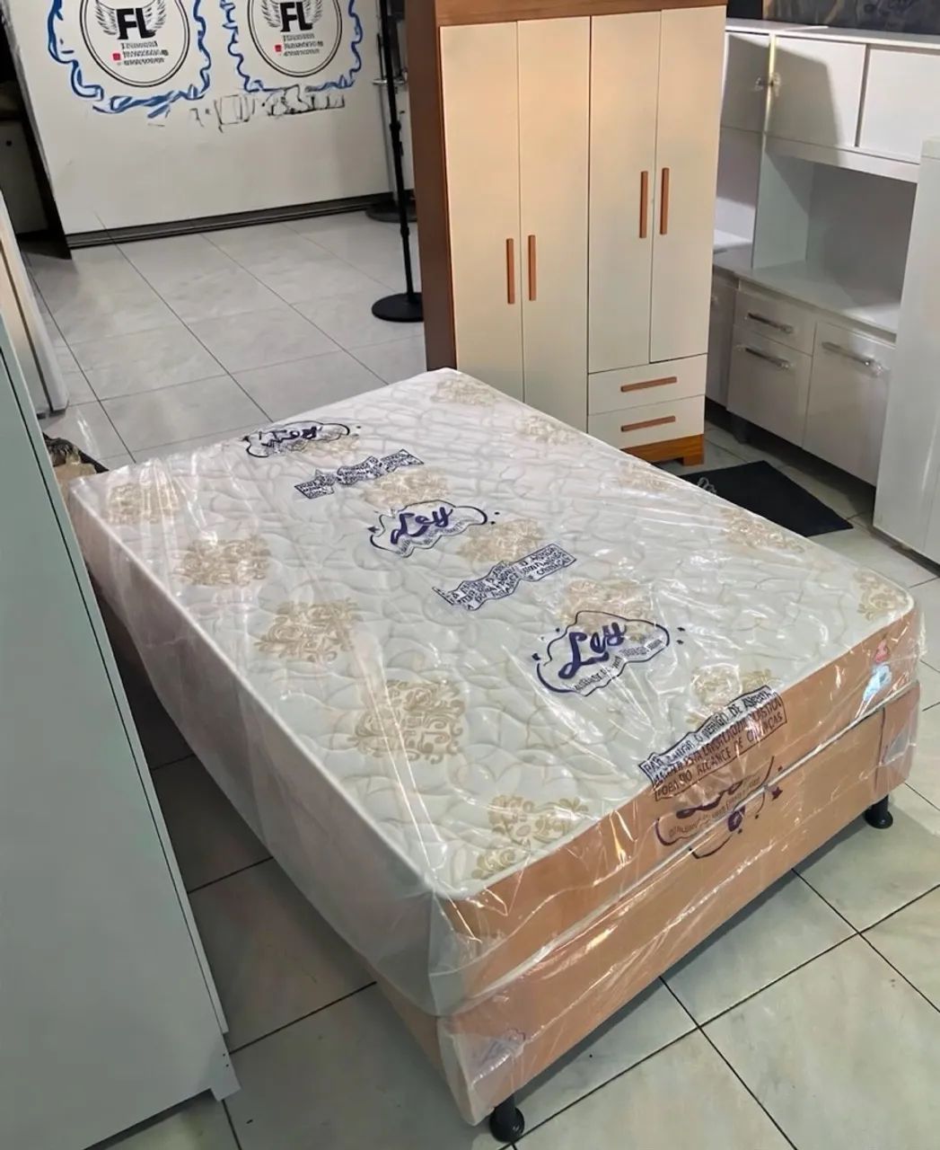 Kit quarto NOVO cama e guarda roupa ENTREGA GRÁTIS 