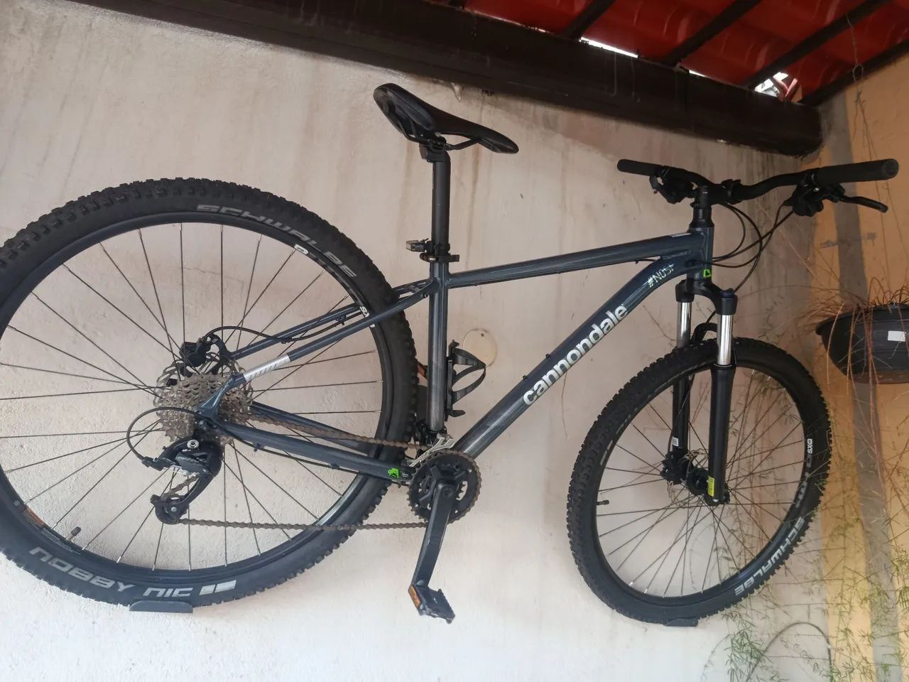 Vende-se cannondale trail 6 e equipamentos 