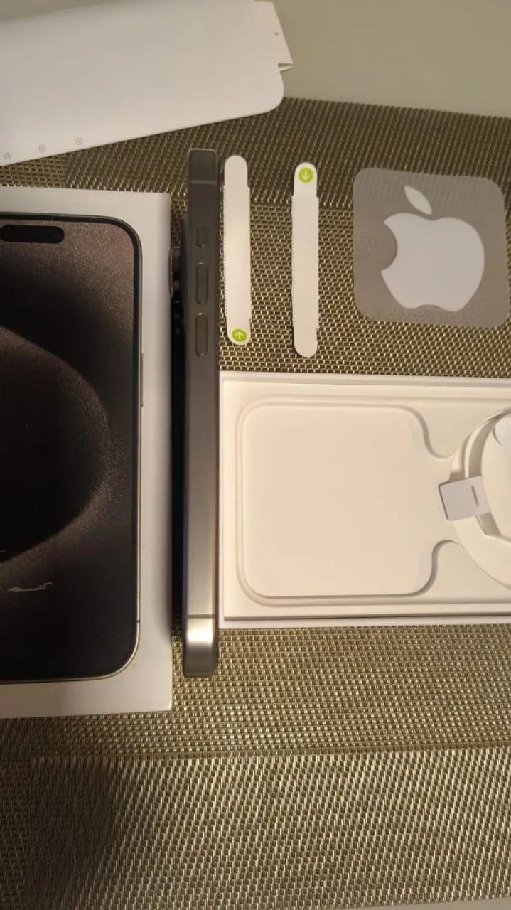 IPhone 15 Pro super novo  - Foto 4