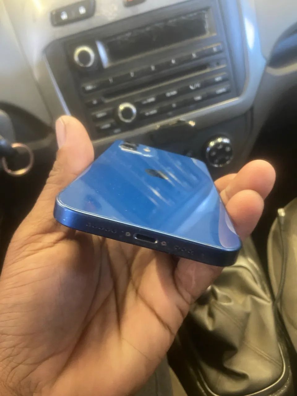 VENDO IPHONE 12 AZUL FUNCIONANDO PERFEITAMENTE  - Foto 4