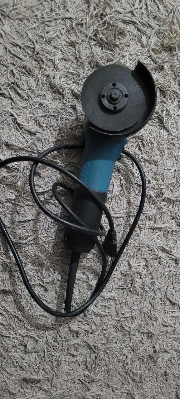 Esmerilhadeira marca Makita - Foto 2