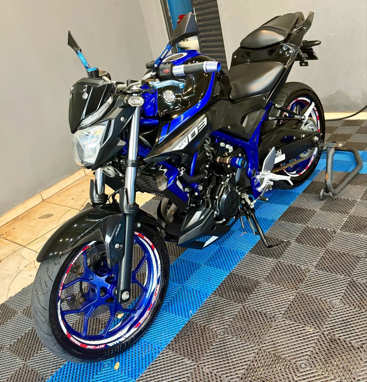 Moto MT03  - Foto 3