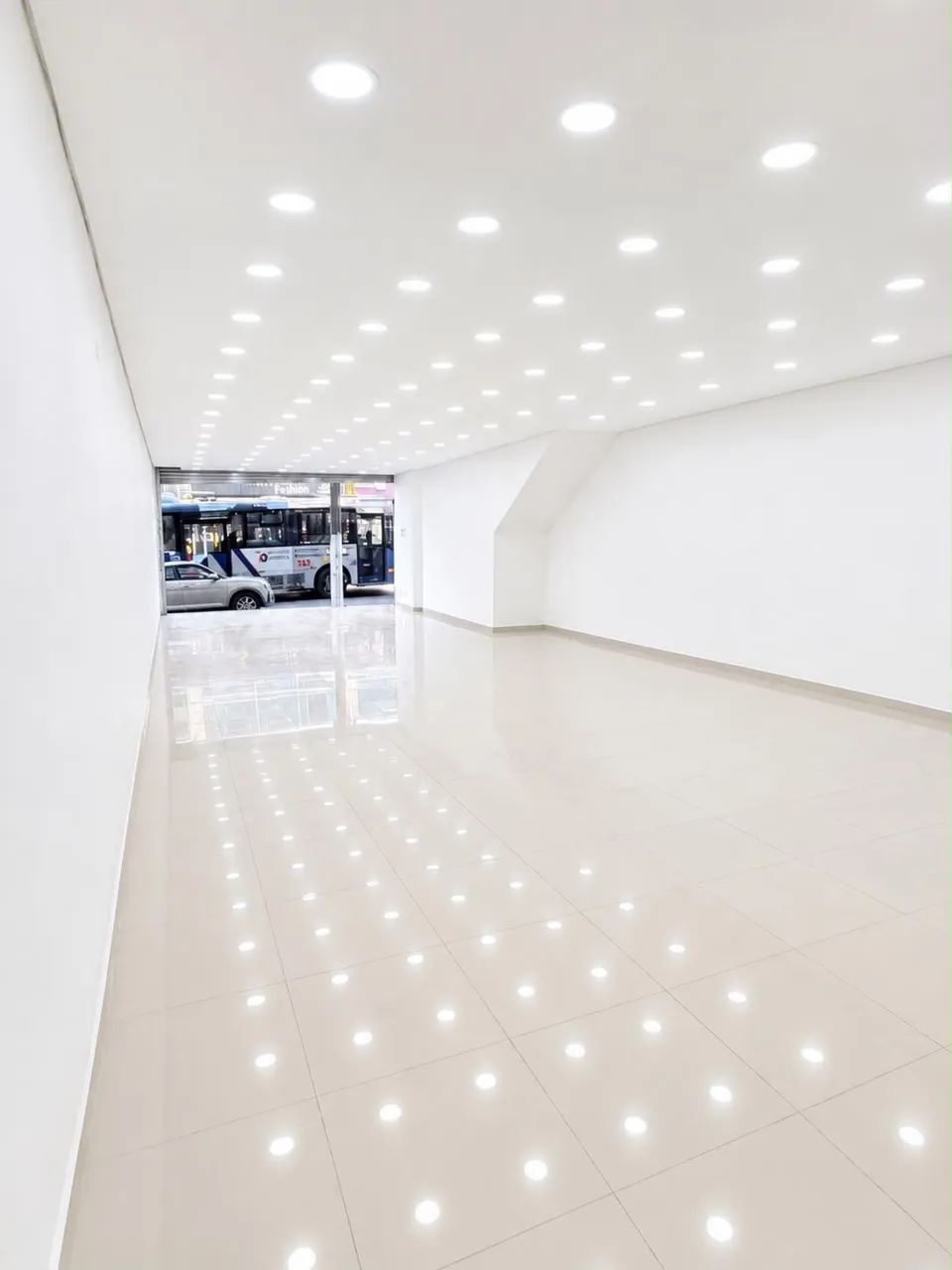 ALUGA-SE PONTO COMERCIAL - EXCELENTE LOCALIZAÇÃO  - Foto 4