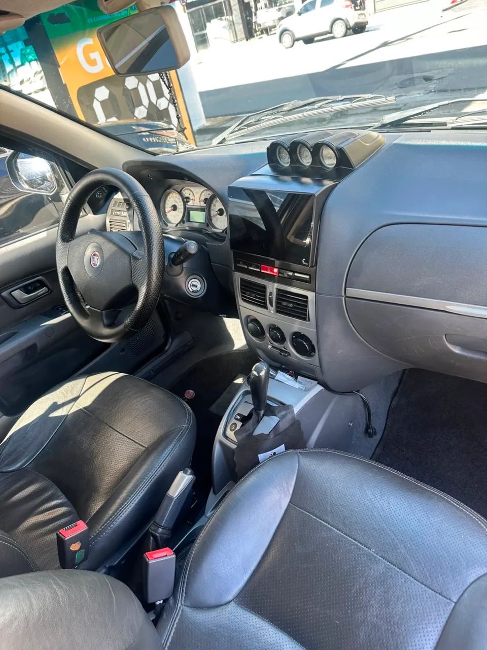 Fiat Palio Week.adv.lock.dualogic 1.8 Flex 2010 - Foto 3