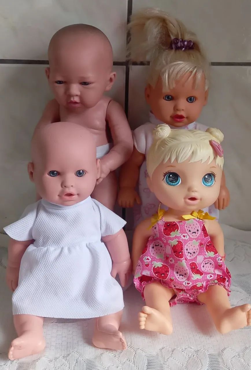 Lote com 4 lindas bonecas 