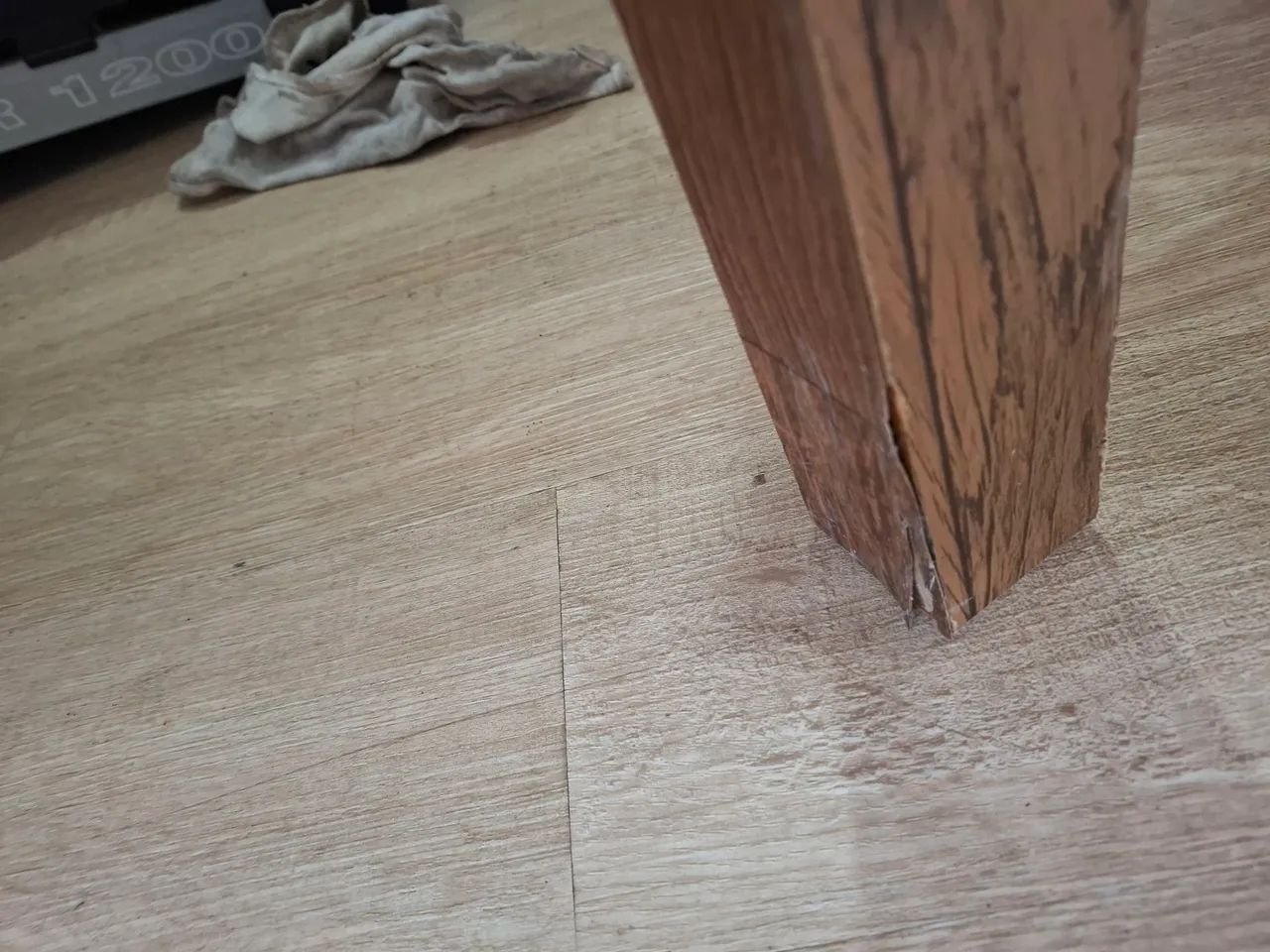 Vendo mesa com 6 cadeiras - Foto 5