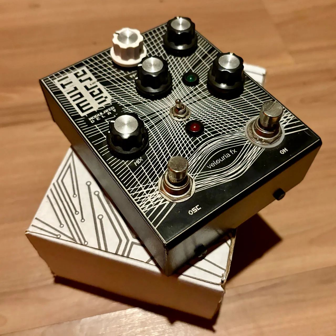 Pedal delay com modulação Multiverse Velouria  - Foto 3