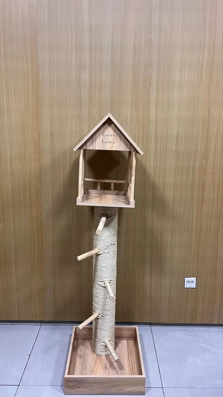 Acessório para pets. Casinha/poleiro para pássaros 