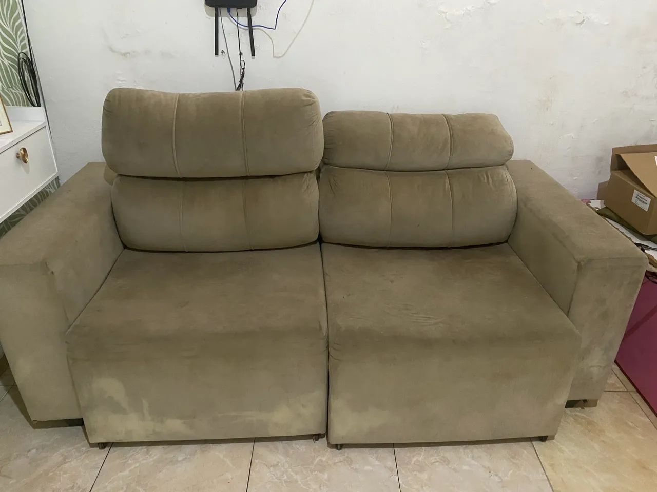 Sofá retrátil e inclinável 