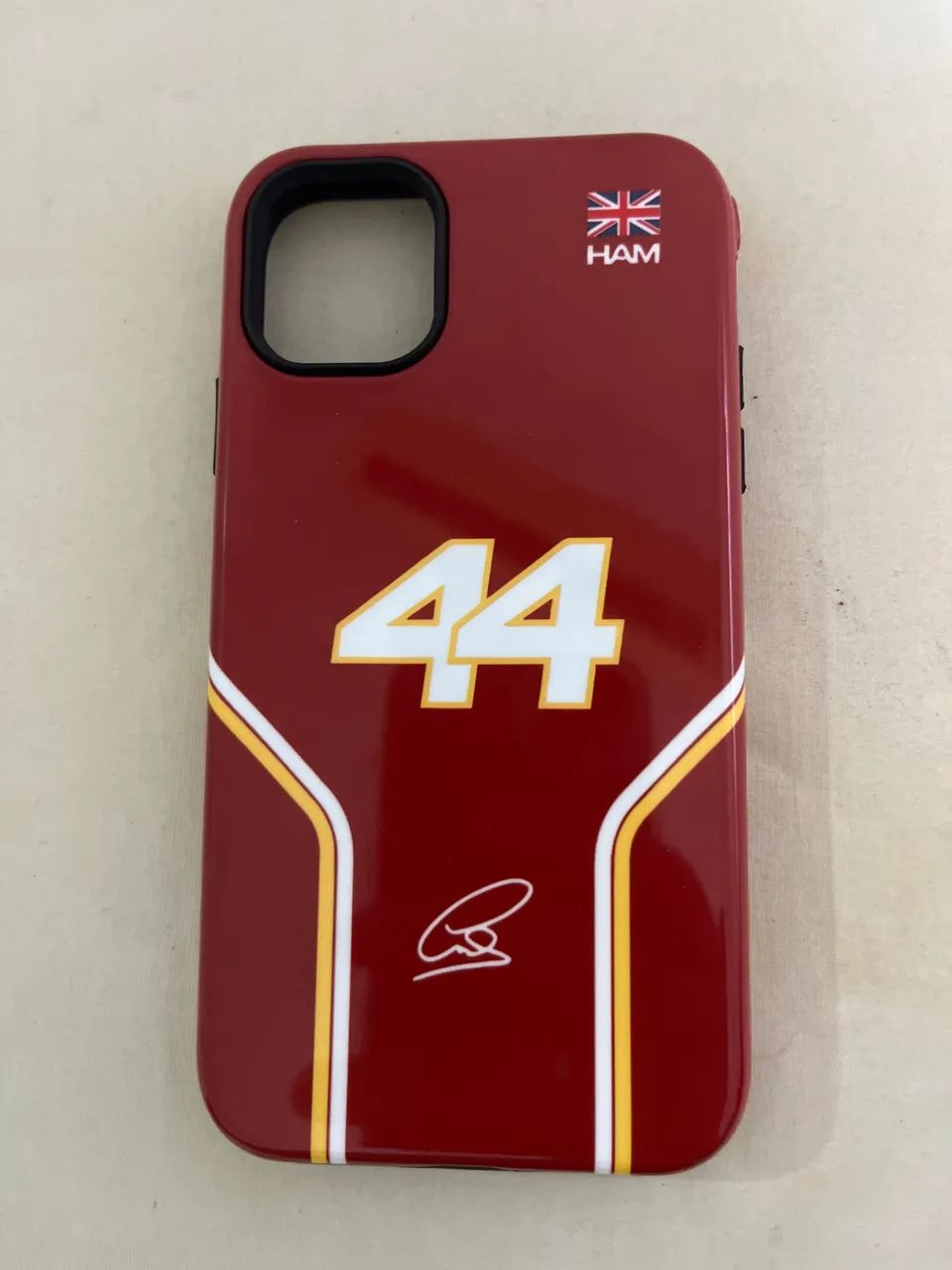 Capa Iphone 11 Ferrari Lewis Hamilton