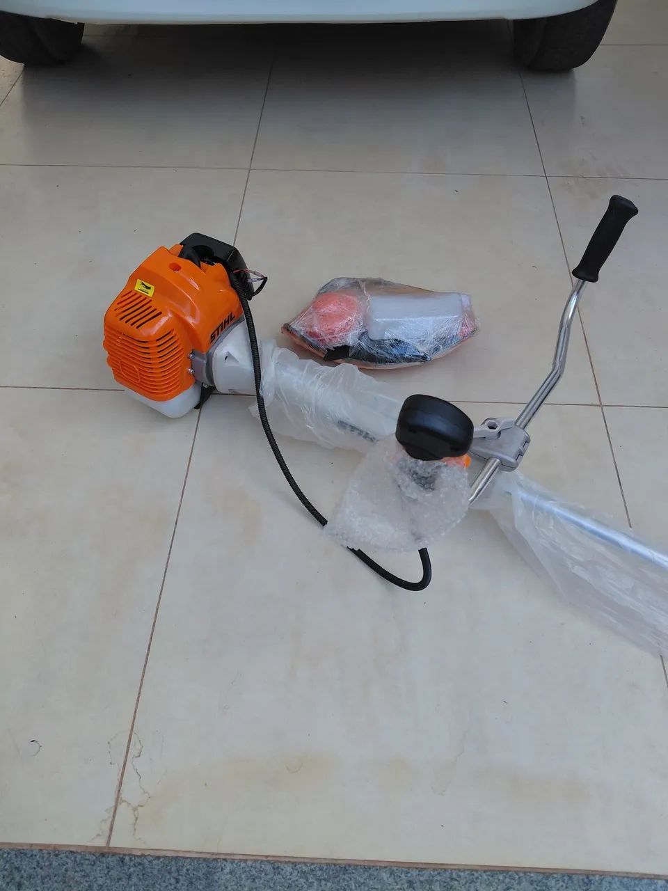 Vendo rocadeira stihl FS 351 sem uso 