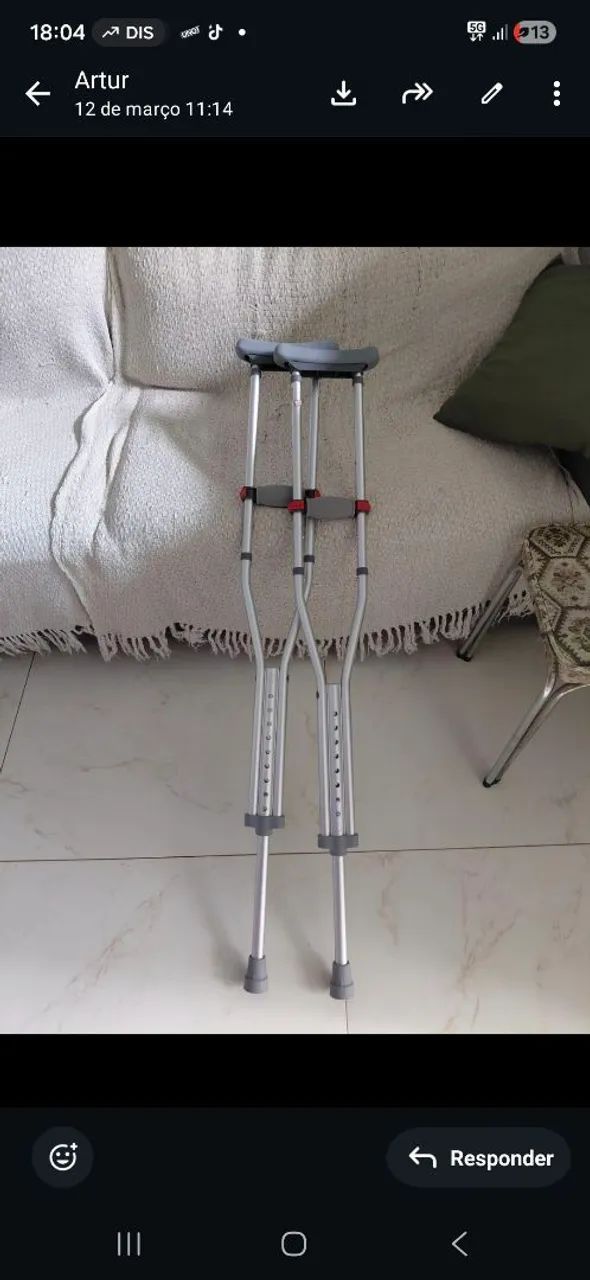 Vendo um par de moleta 