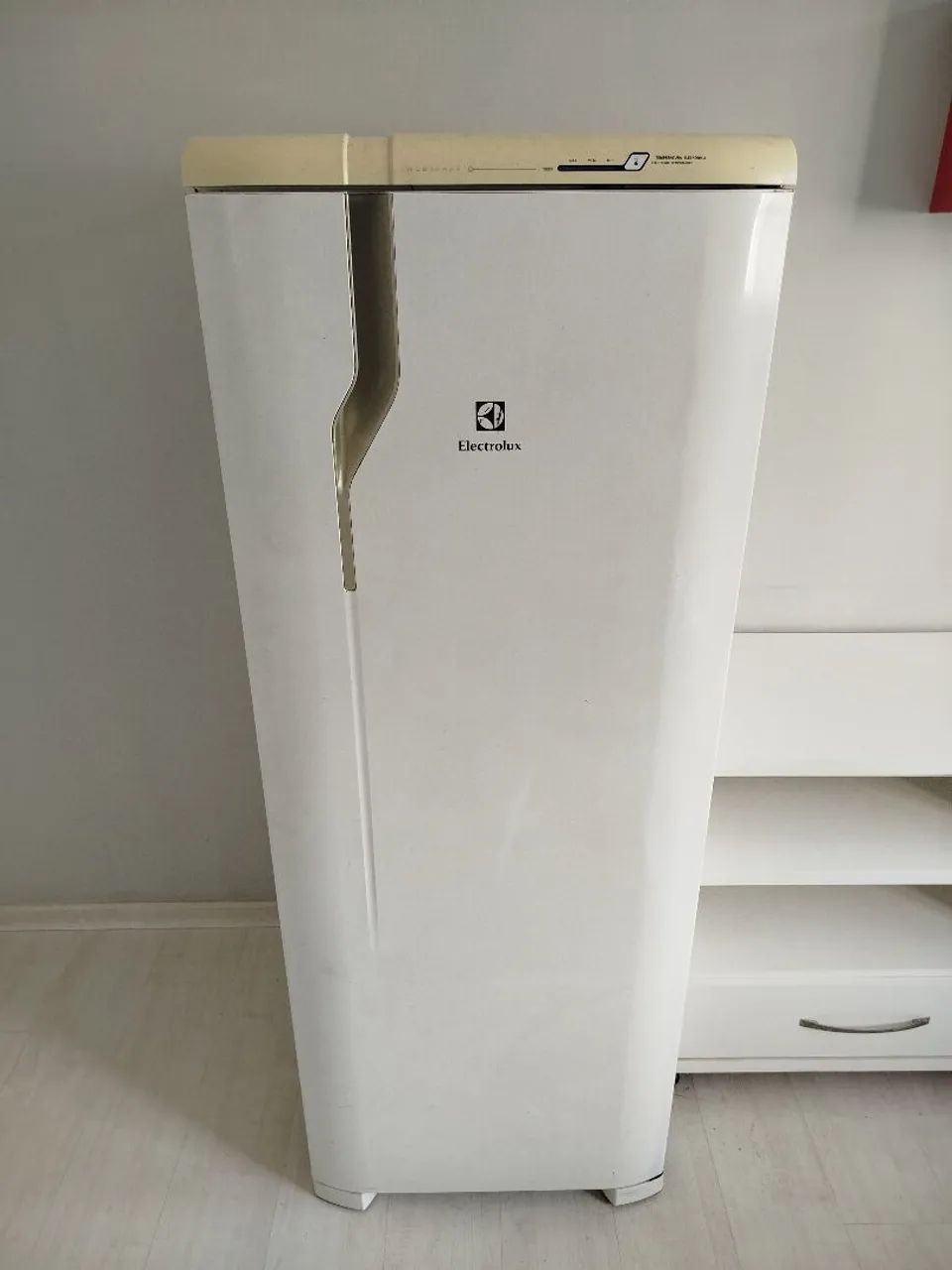 Vendo geladeira Electrolux  - Foto 3