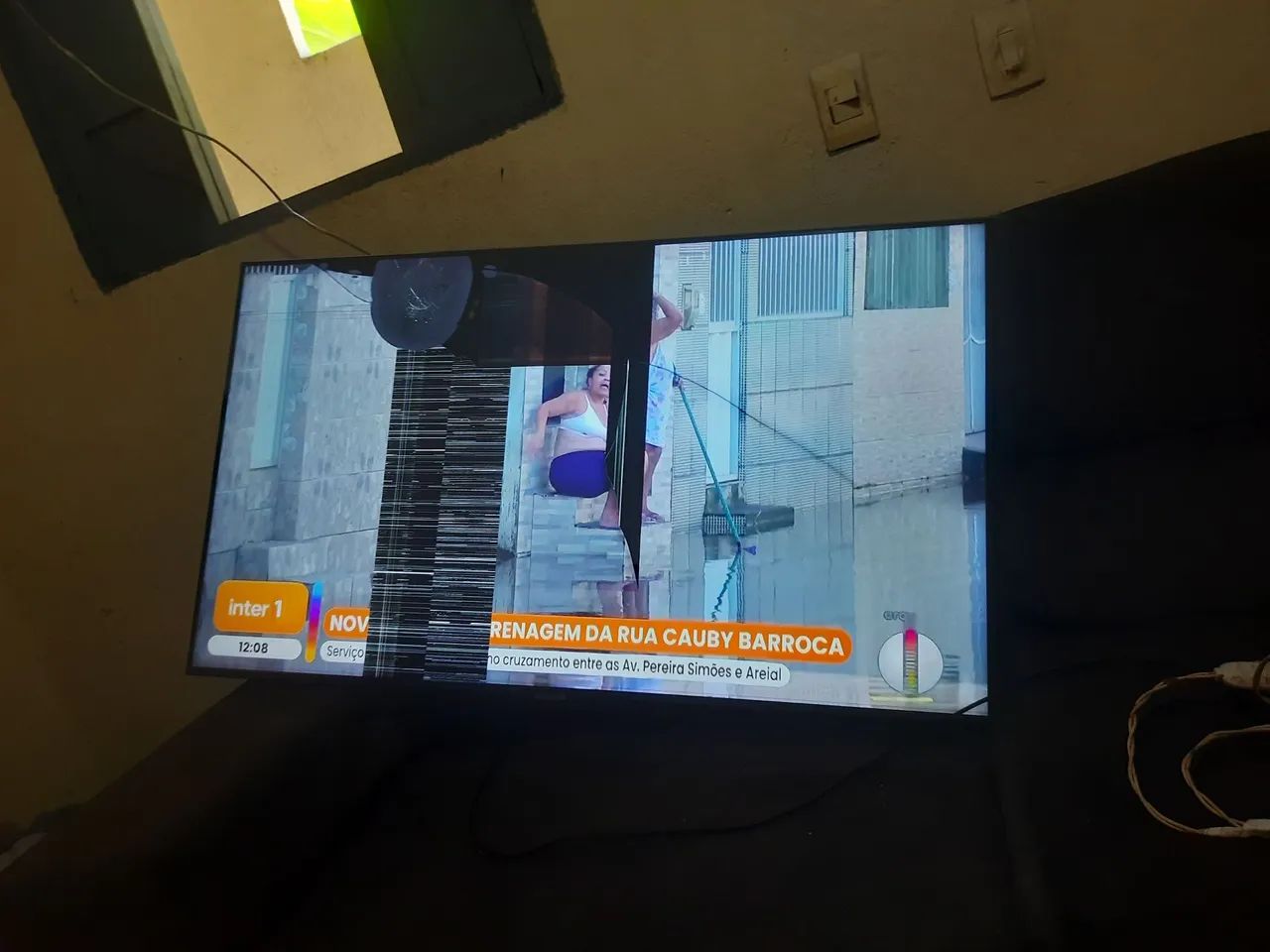 Vendo smartv Samsung 50 polegadas com tela trincada