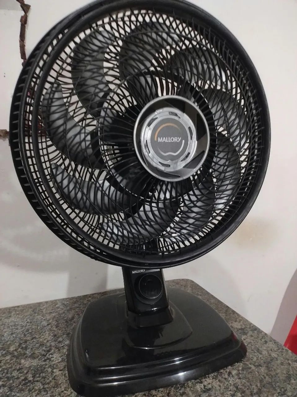 Ventilador  Malory para mesa e parede