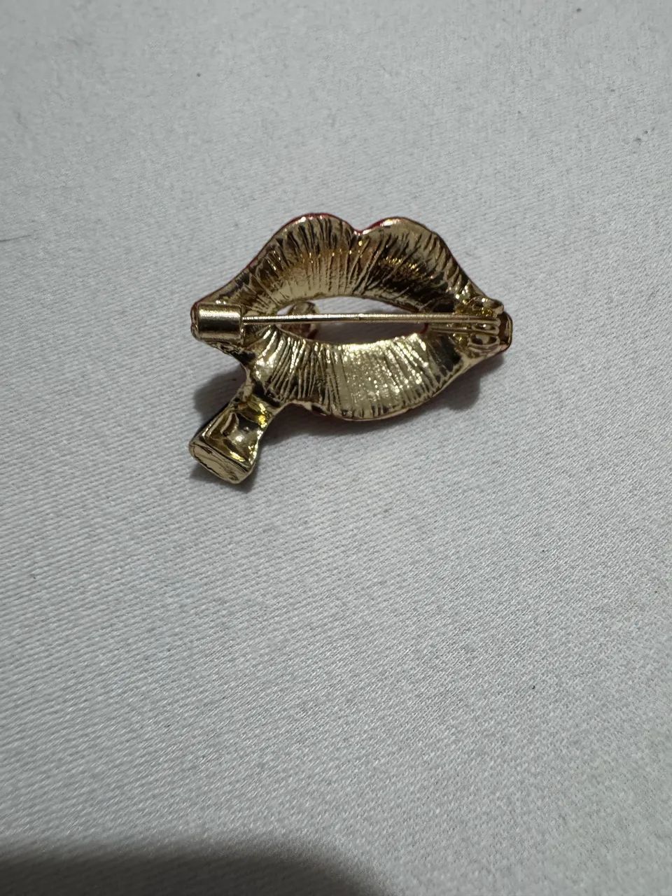 Broche de batom e bota vermelha com strass - Foto 5