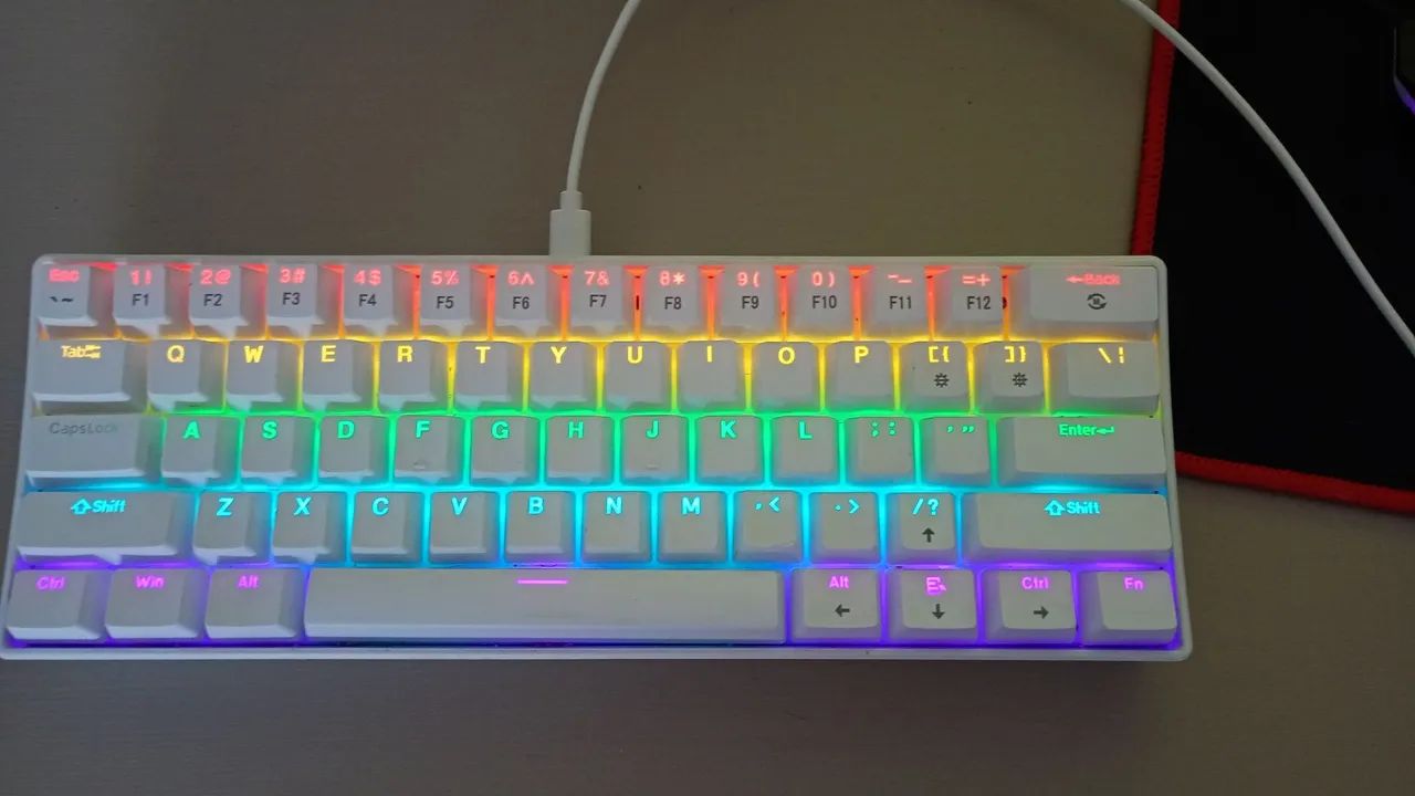 TECLADO MECÂNICO 60%