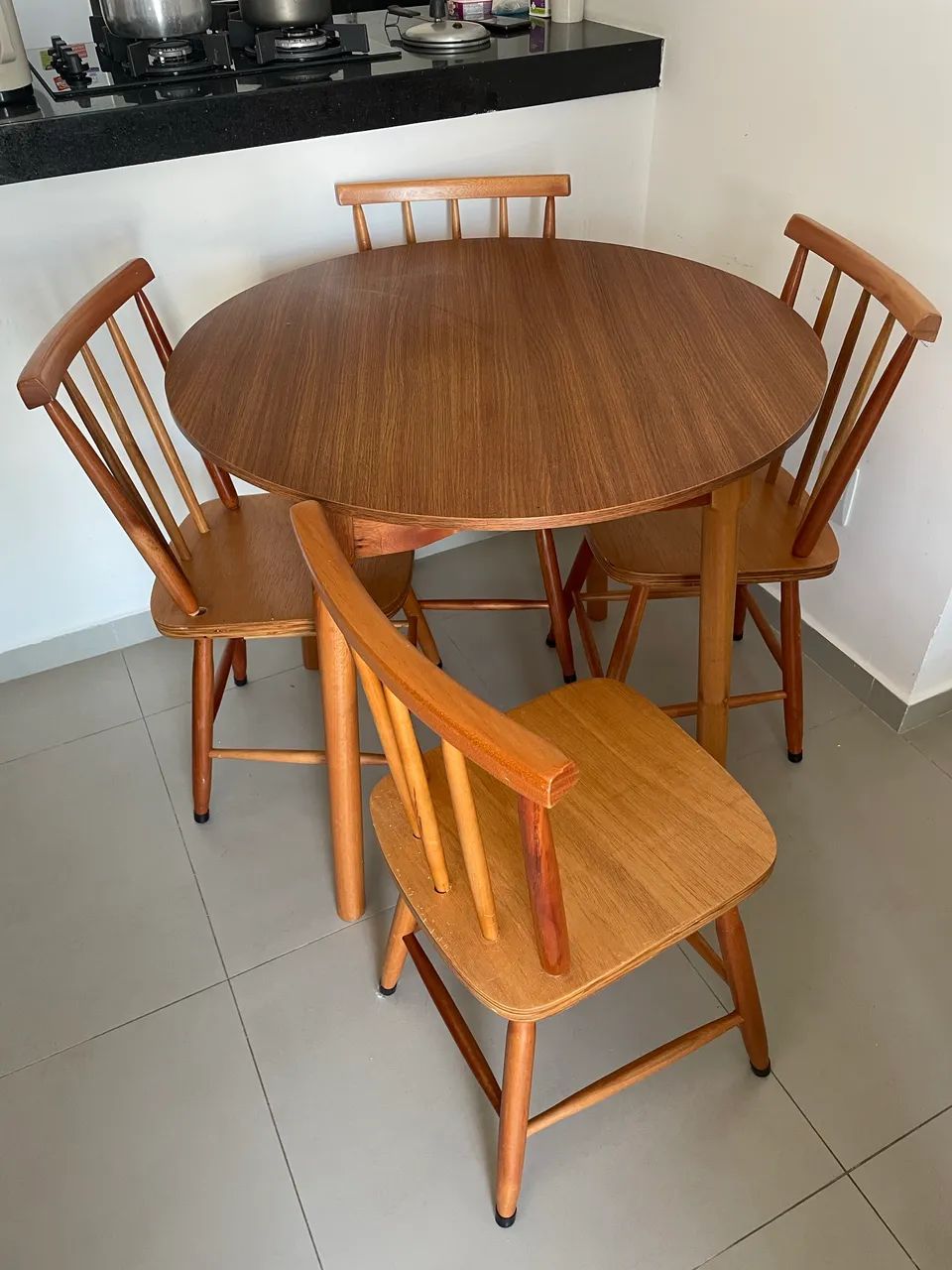 Mesa/ Jogo De Jantar 90 Cm + 04 Cadeiras - Foto 2