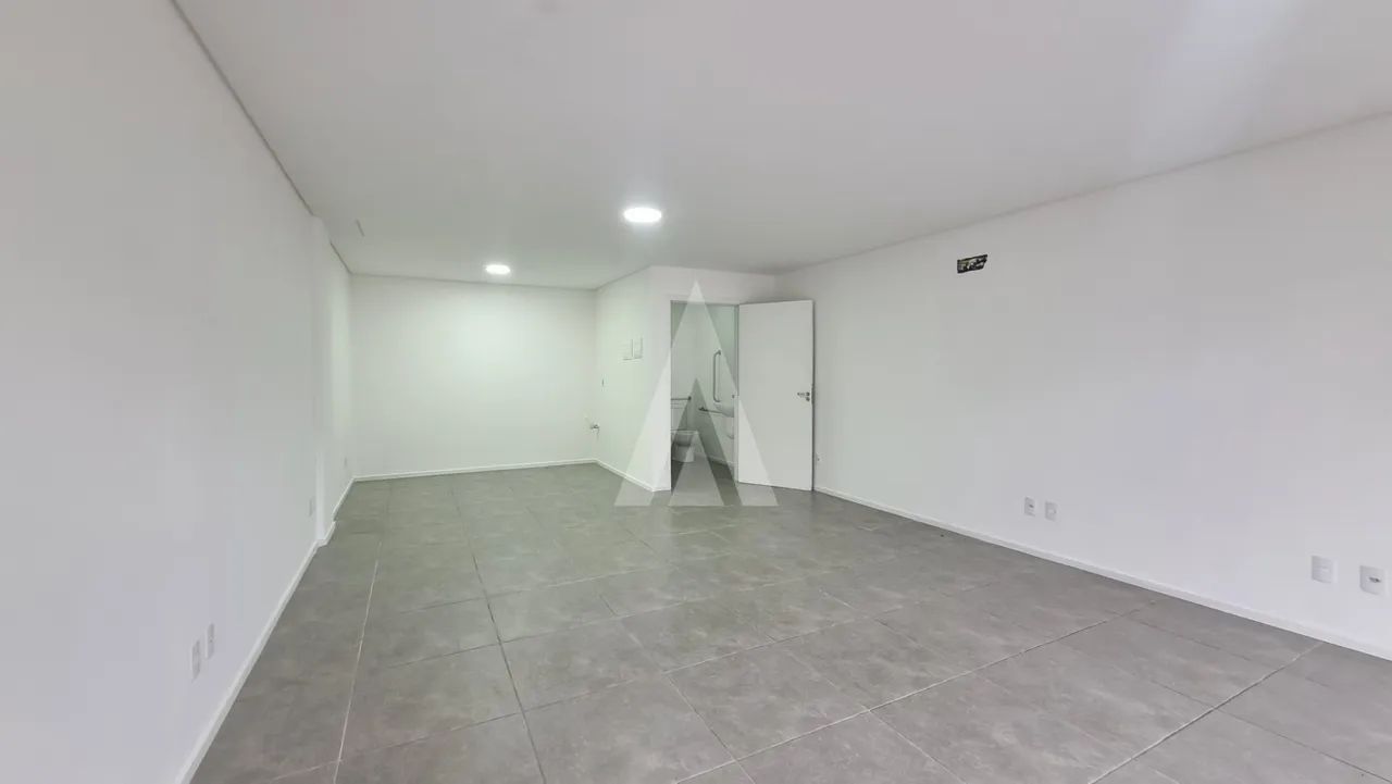 Sala no bairro Costa e Silva com 40,12 m² e com 01 lavabo. - Foto 4
