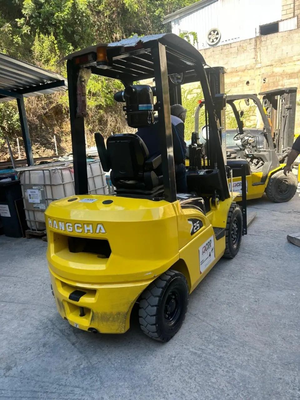 Locação de Empilhadeiras 1.8 Ton. e 2.5 Ton. GLP e Diesel  - Foto 4