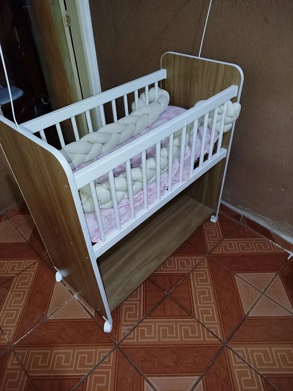 Vendo: berço de madeira 