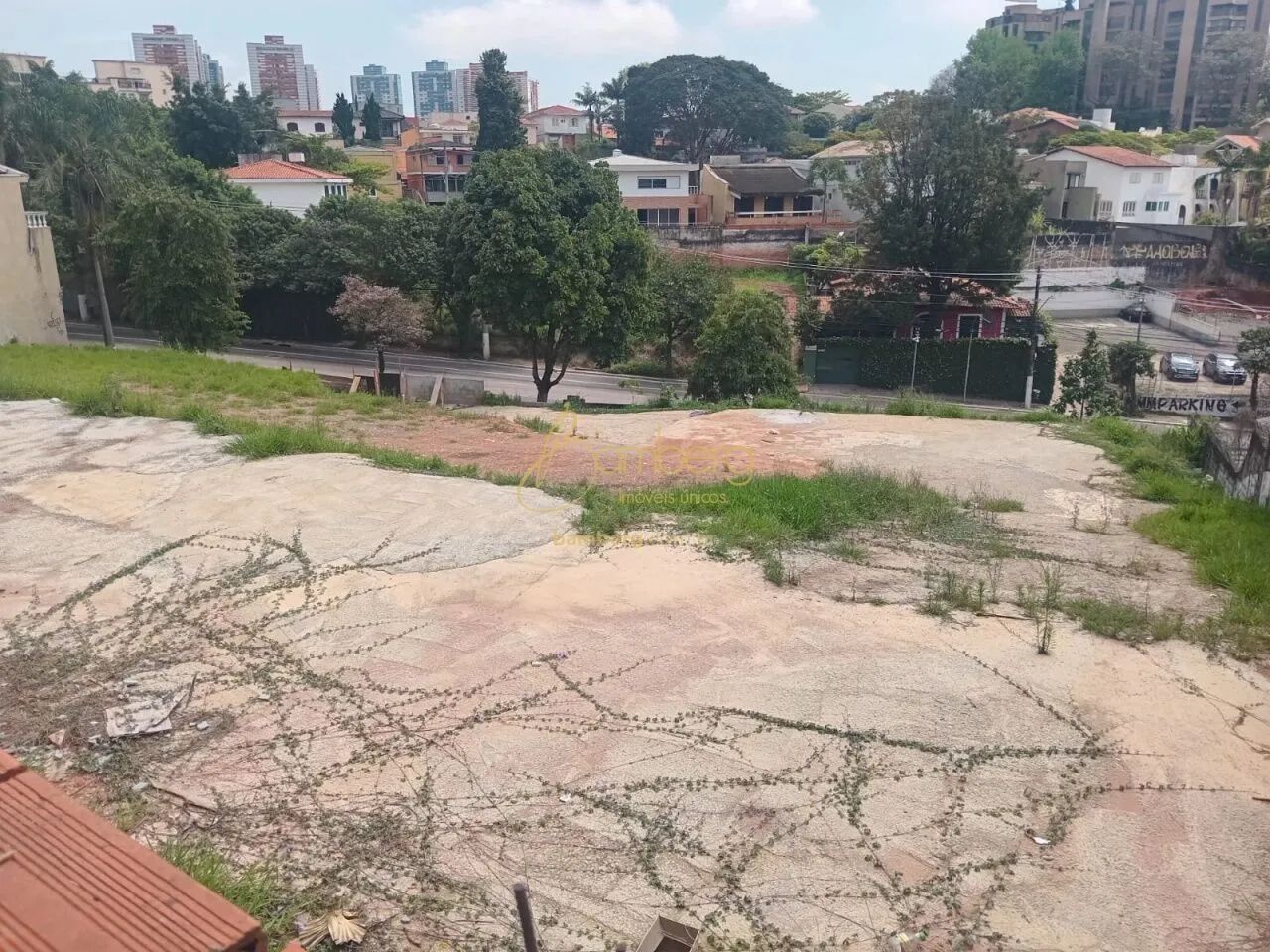 Terreno Comercial no Morumbi com 1.777m²