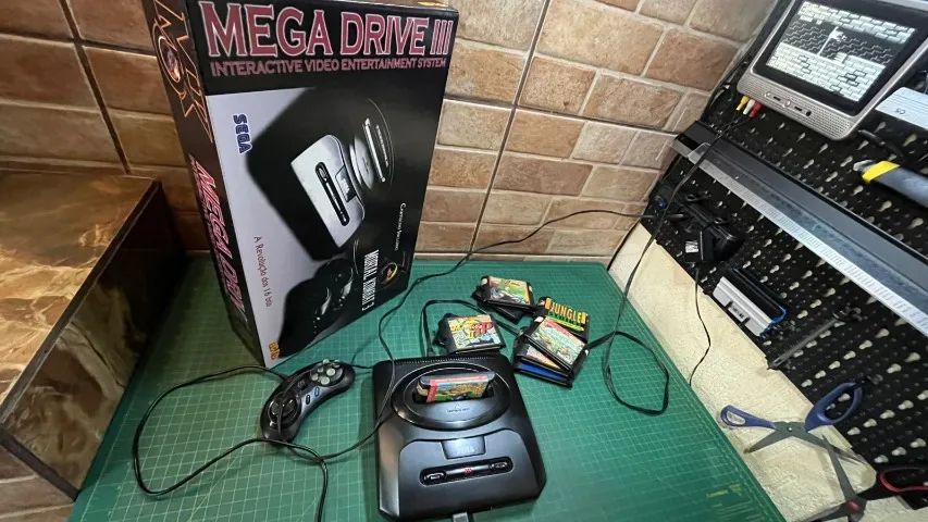 Videogame Mega Drive 3 Excelente Completo + Caixa c Berço +10 Cartuchos