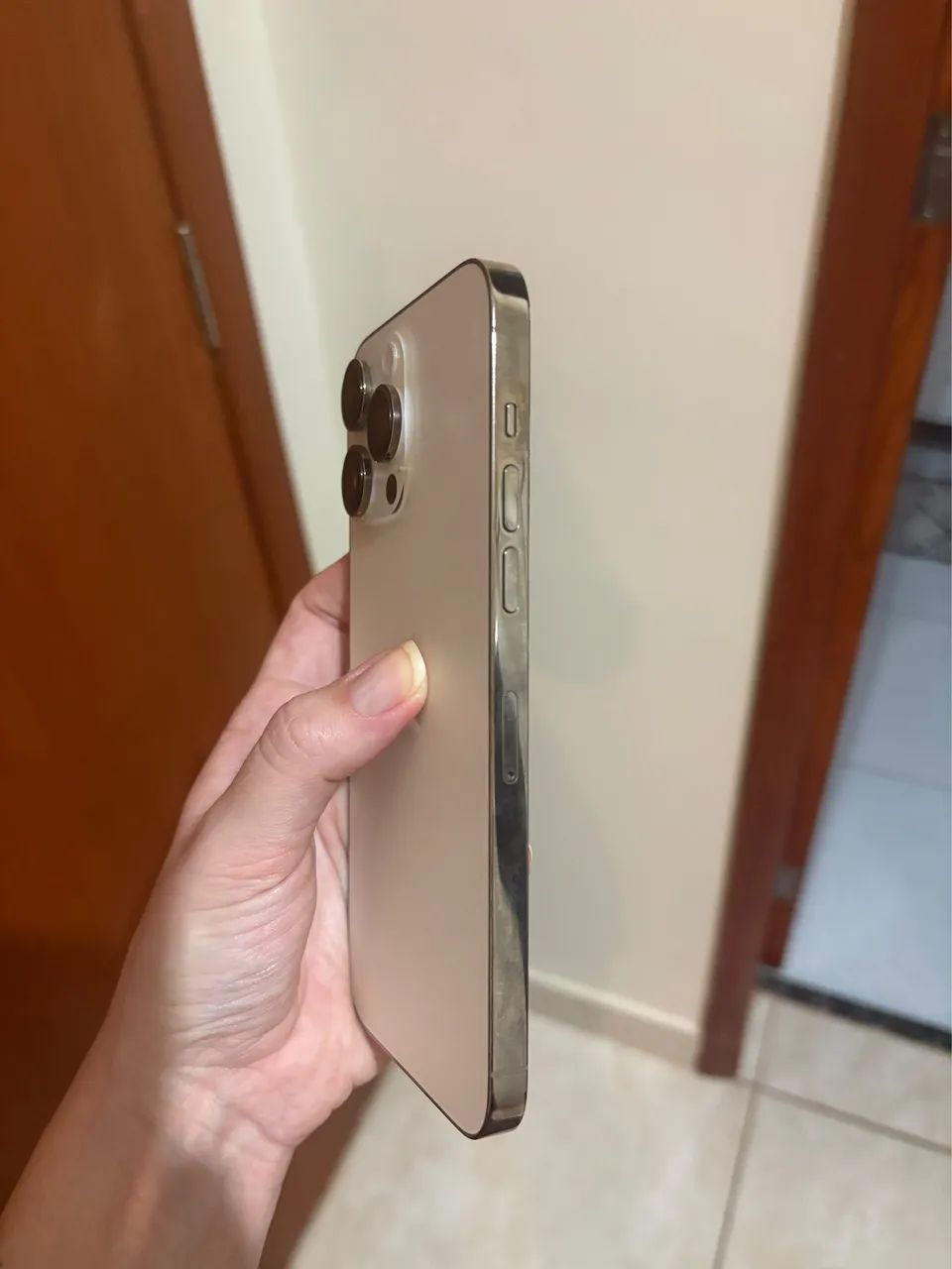 iPhone 14 Pro Max 256GB Dourado  - Foto 3