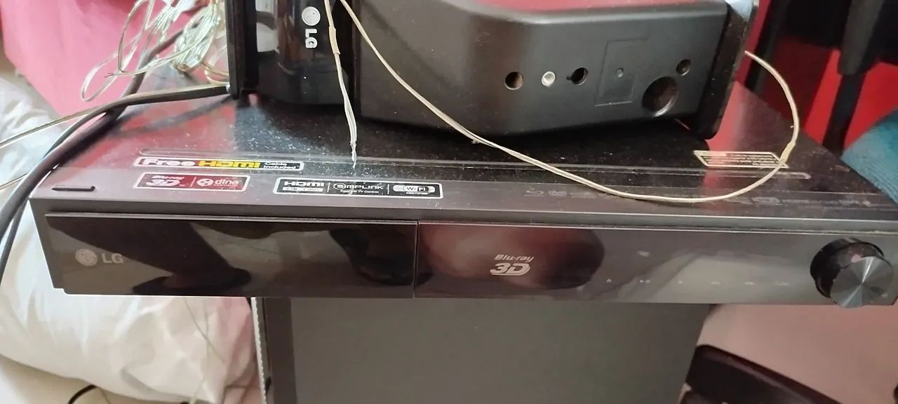 Homer Theater com fios