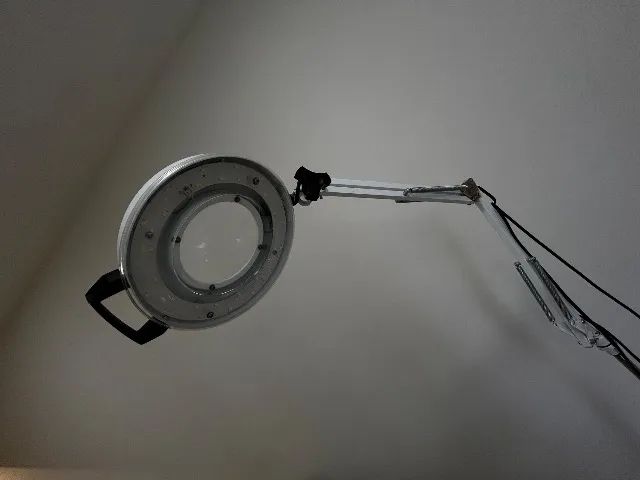 Luminária lupa de chão ESTEK